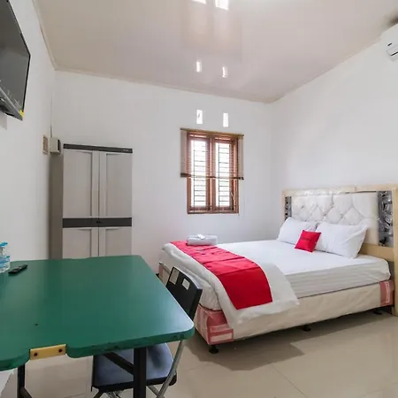 RedDoorz near Terminal Bubulak Bogor-3